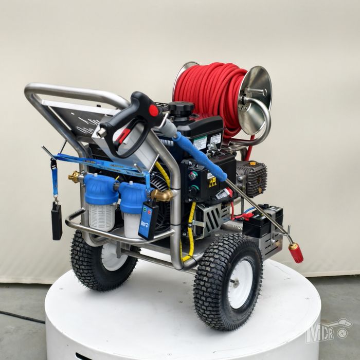 Myjka ciśnieniowa spalinowa ROMI 300 SP silnik Vanguard 14 KM
