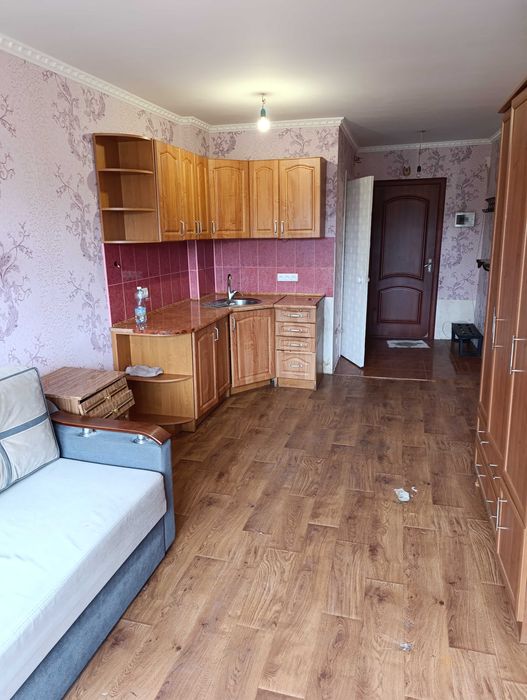 Продається 1-но кімнатна кільце Соборності, пл.Домнобудівників