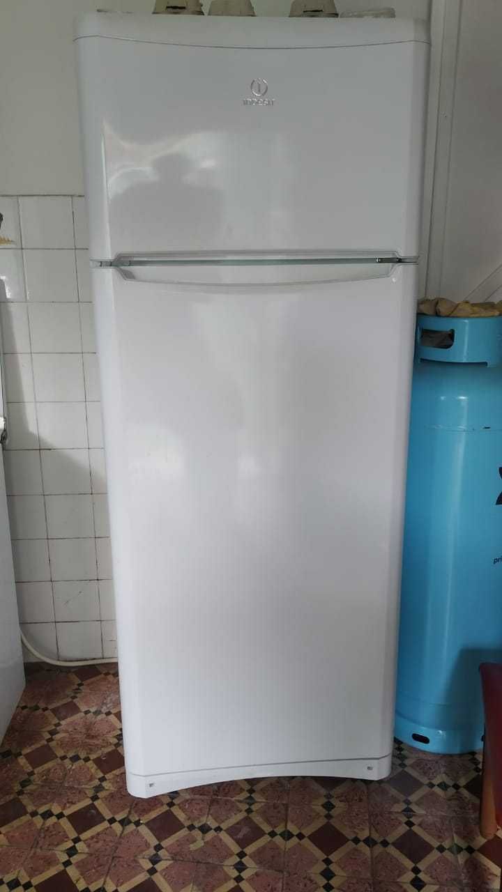 Frigorífico Geladeira 440Lt Com garantia e fatura!!!