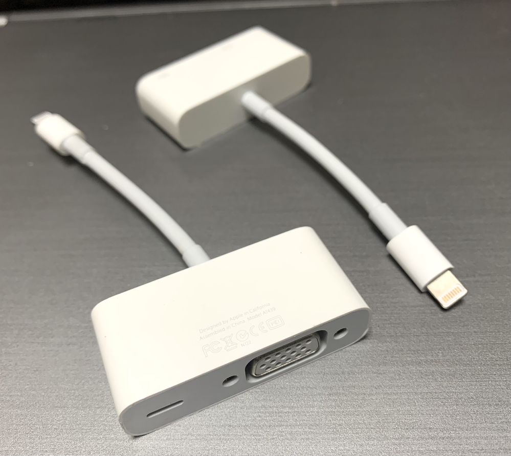 Переходник с iPhone на монітор,проектор Lightning to VGA adapter A1439