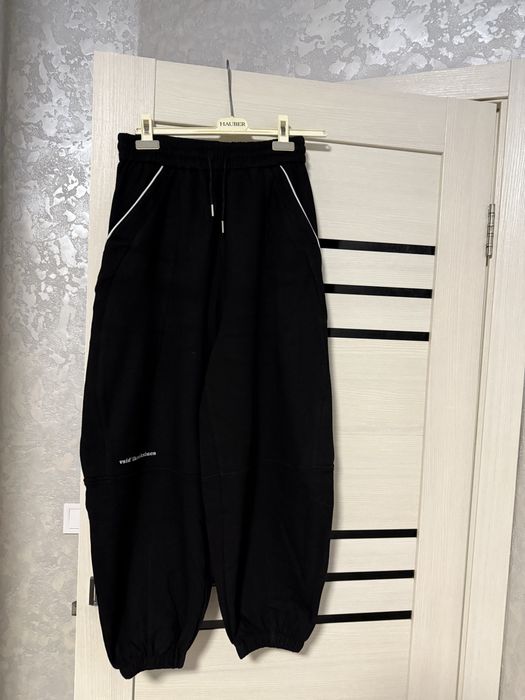 Джинсы  в отличном состоянии на 50-56 раз по 1000 гр за каждые