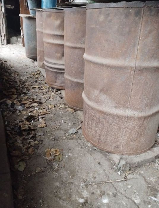 Продам бочки під зерно 200л.