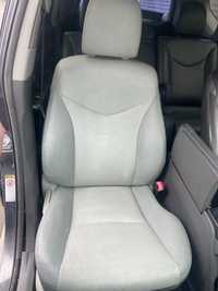 Сидение переднее правое Toyota Prius V AirBag кожа