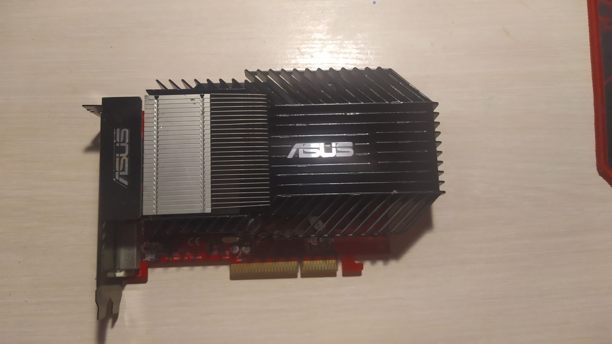 Шок! Видеокарта ASUS AH3650 SILENT/HTDI/512M