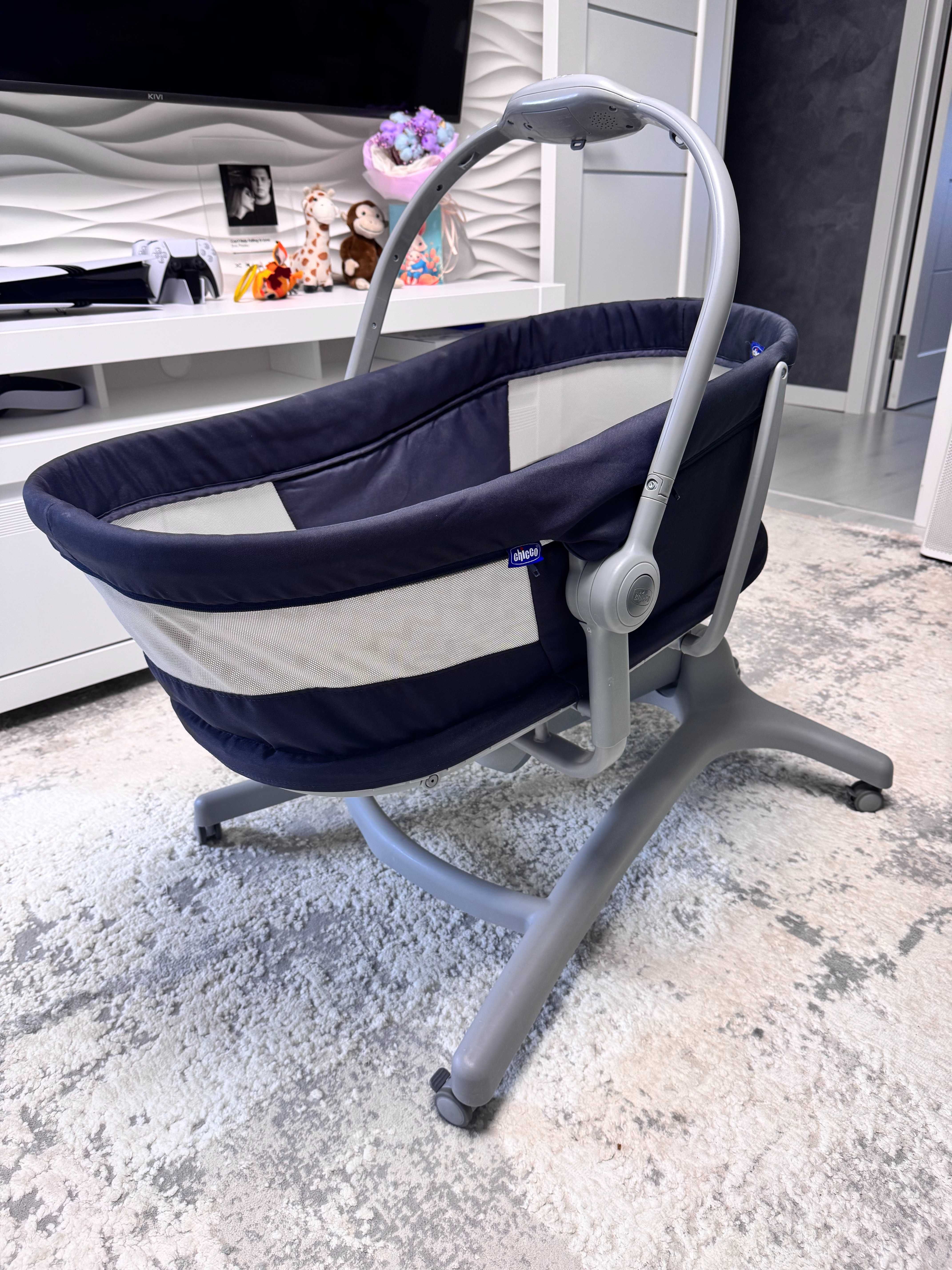 Ліжечко-колиска Chicco Air Hug 4 в 1 –  від народження до 9+ міс.