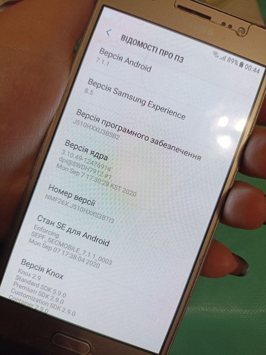 Смартфон samsung galaxy j5 2016 року (sm-j510h)