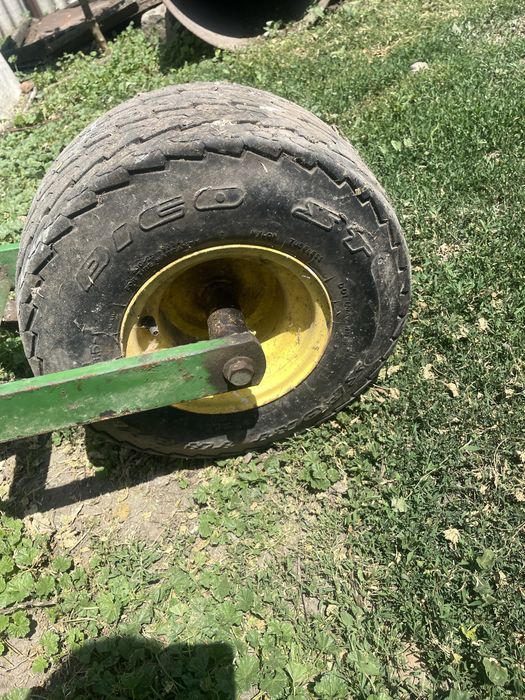 Продам колеса на підборщік джон дір
