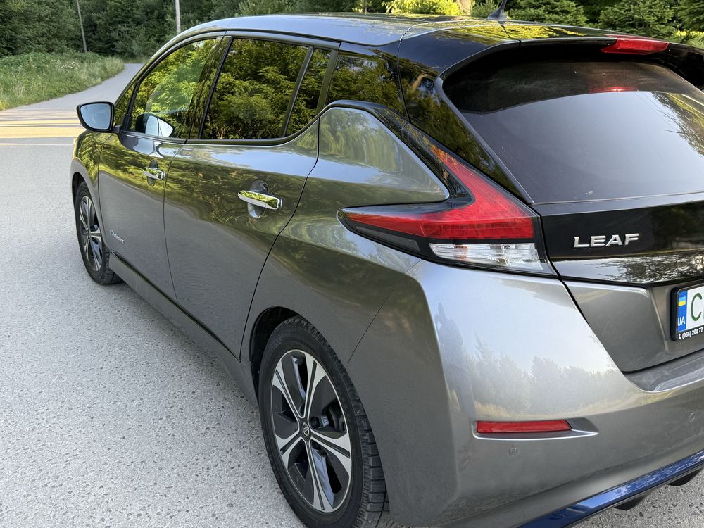 Nissan Leaf Ніссан Ліф