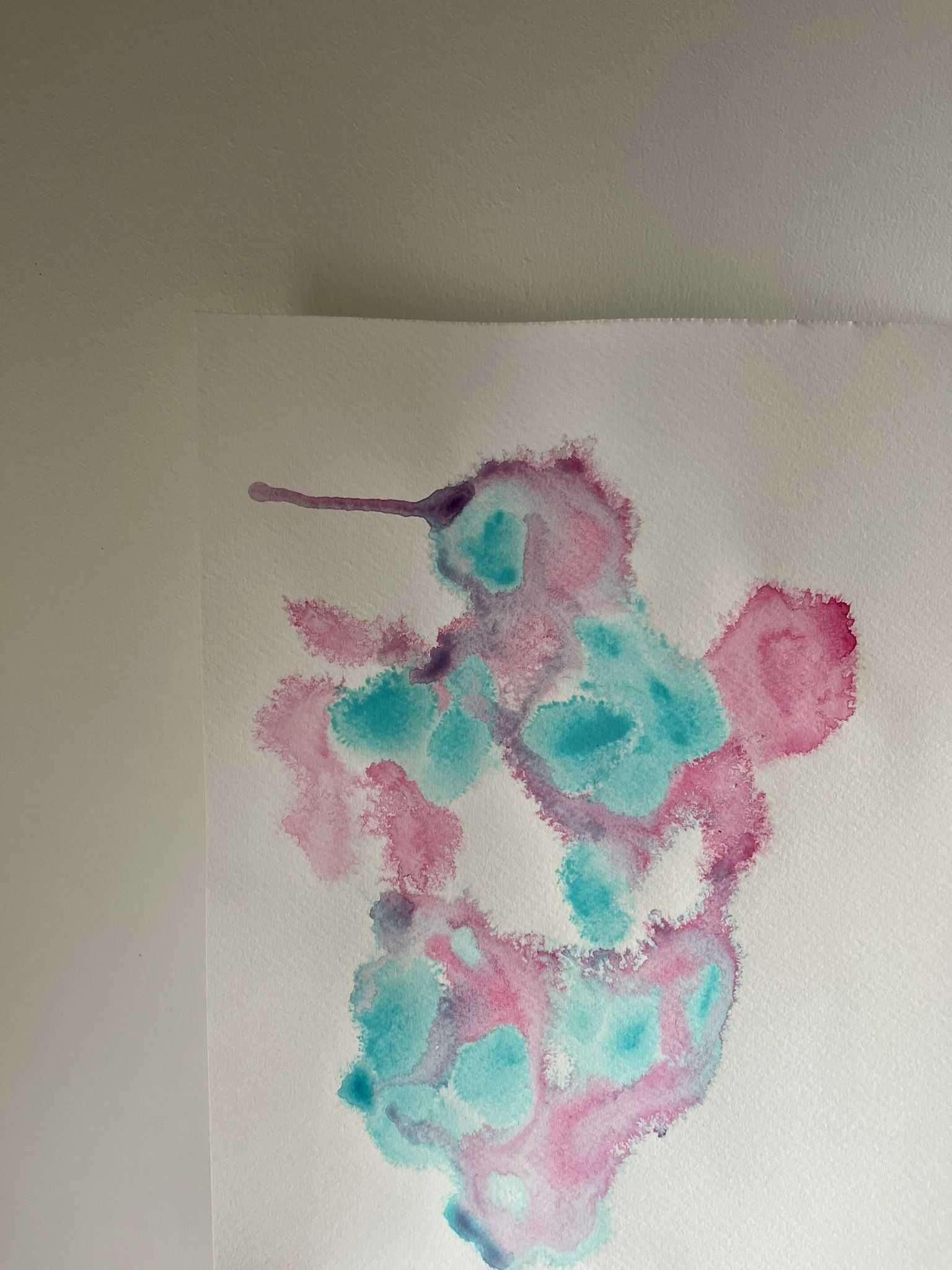 Pintura abstrata em acrílico em tons de rosa e azul