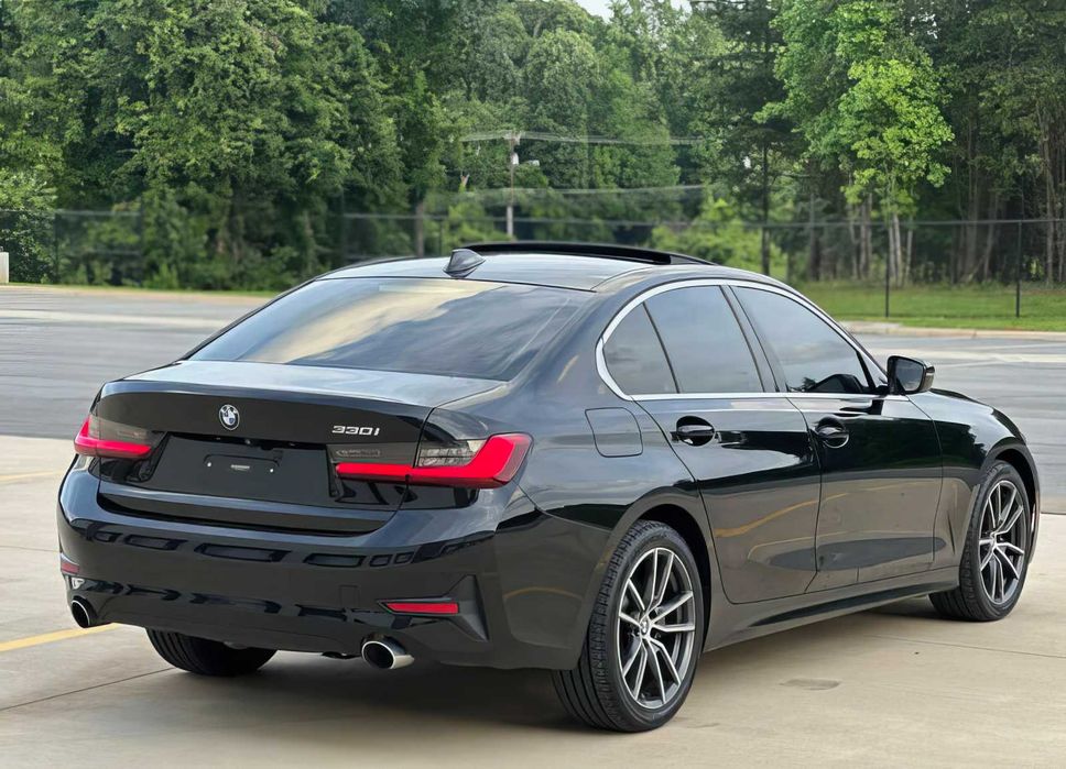 BMW 3 Series 330i      2020