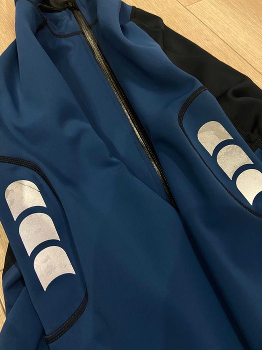 | L-М | Велокуртка на флисе / Софтшелл вело куртка Sugoi