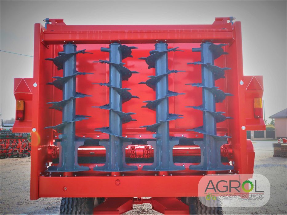 Rozrzutnik obornika 8 ton wałki 4x pion Roltrans Helios 2x pion zasuwa