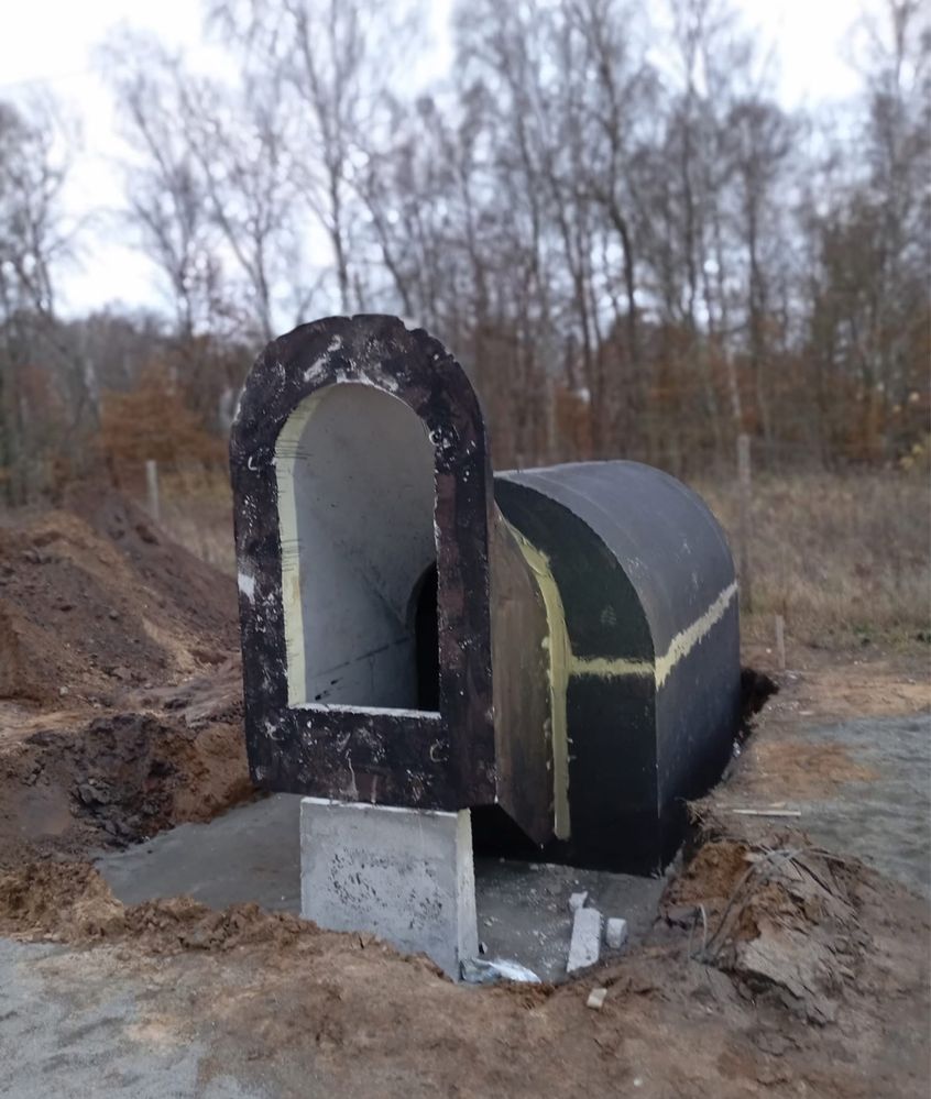 Ziemianka Z sufitem półokrągłym Największa Piwniczka betonowa Schron