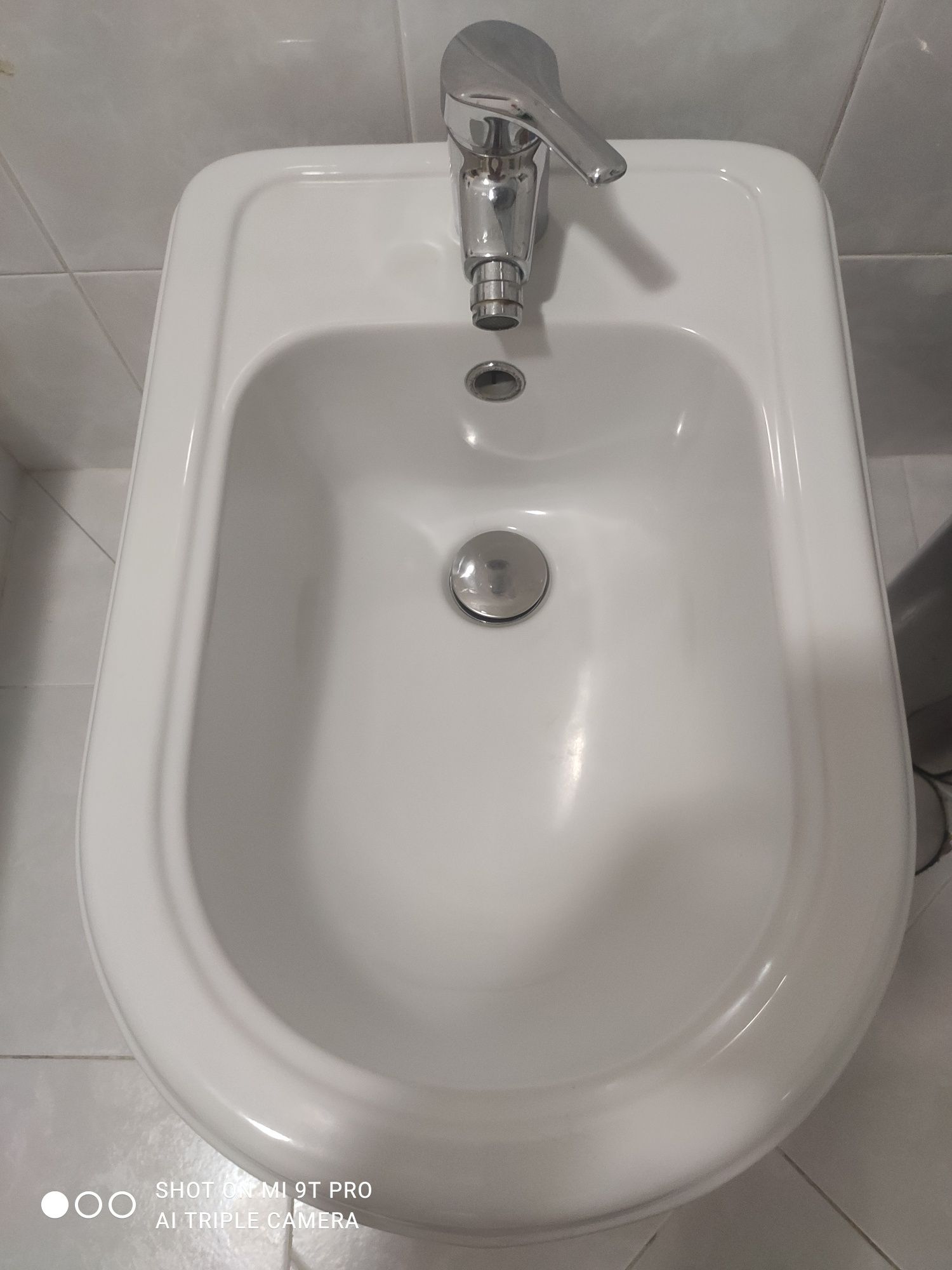 Bide louças de wc