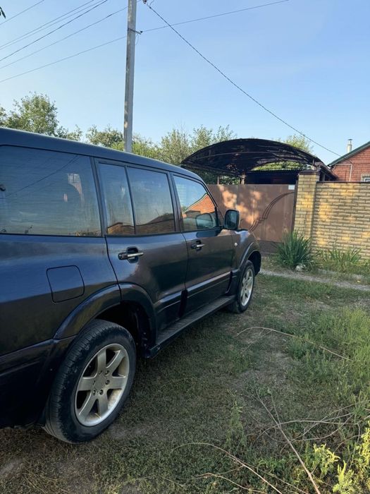Продам Mitsubishi педжеро 2003