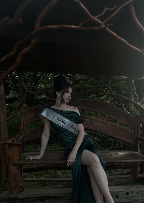 Смарагдова вечірня ( випускна ) сукня