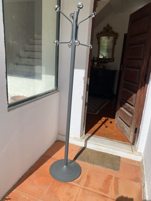 Cabide de pé/bengaleiro