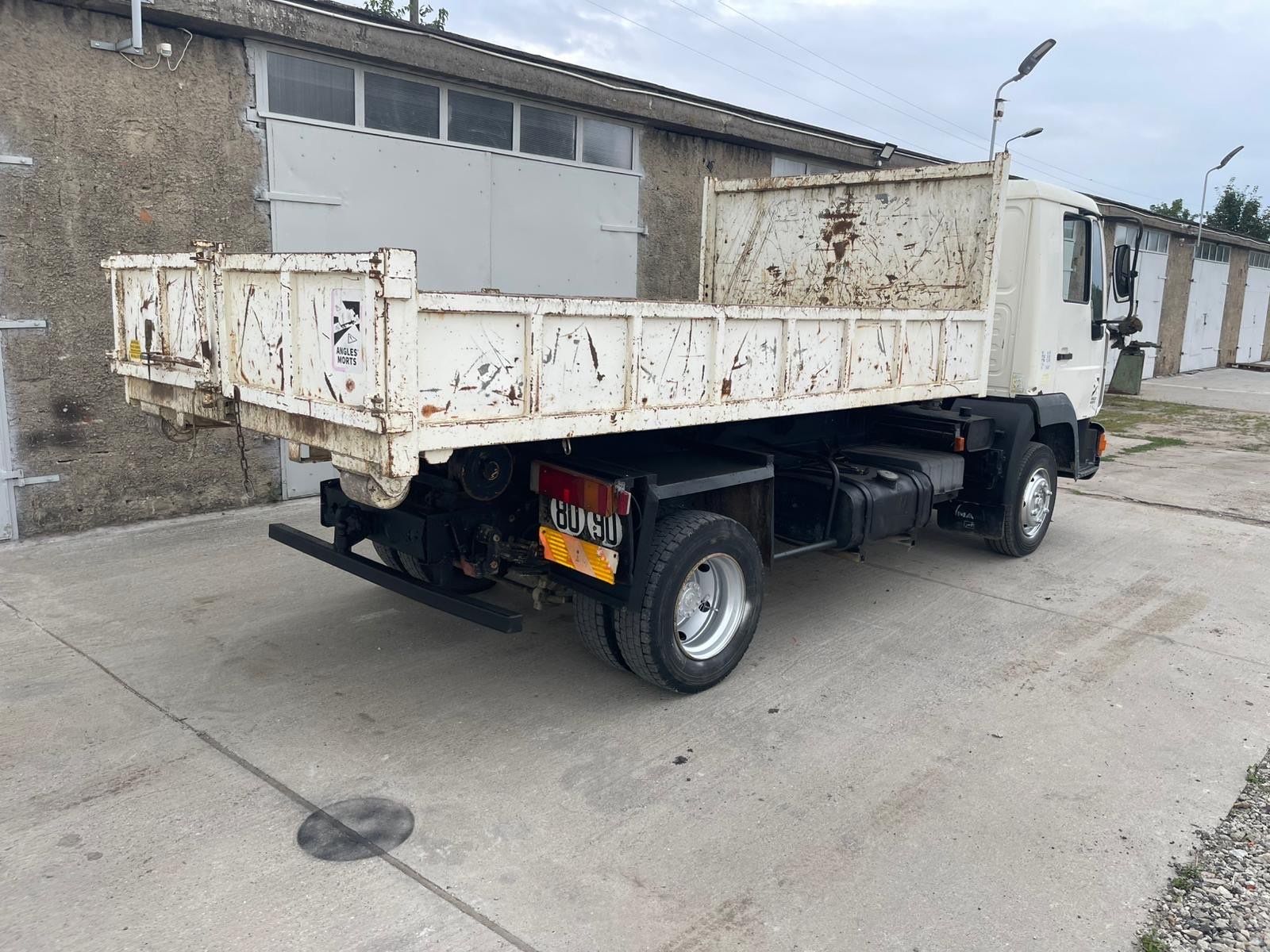 MAN L2000 hakowiec | 4x2 | niski przebieg