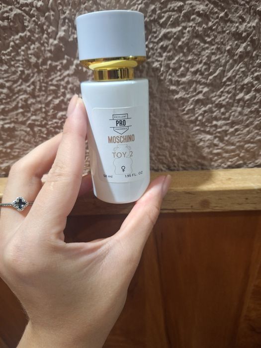Продам туалетную воду Moshino Toy2