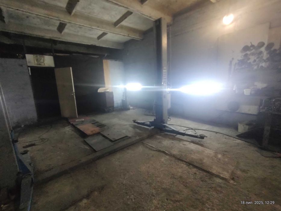 Гараж СТО Техстанція Великих ДВА сусідні Троєщина 11.60х11.40м 132квм