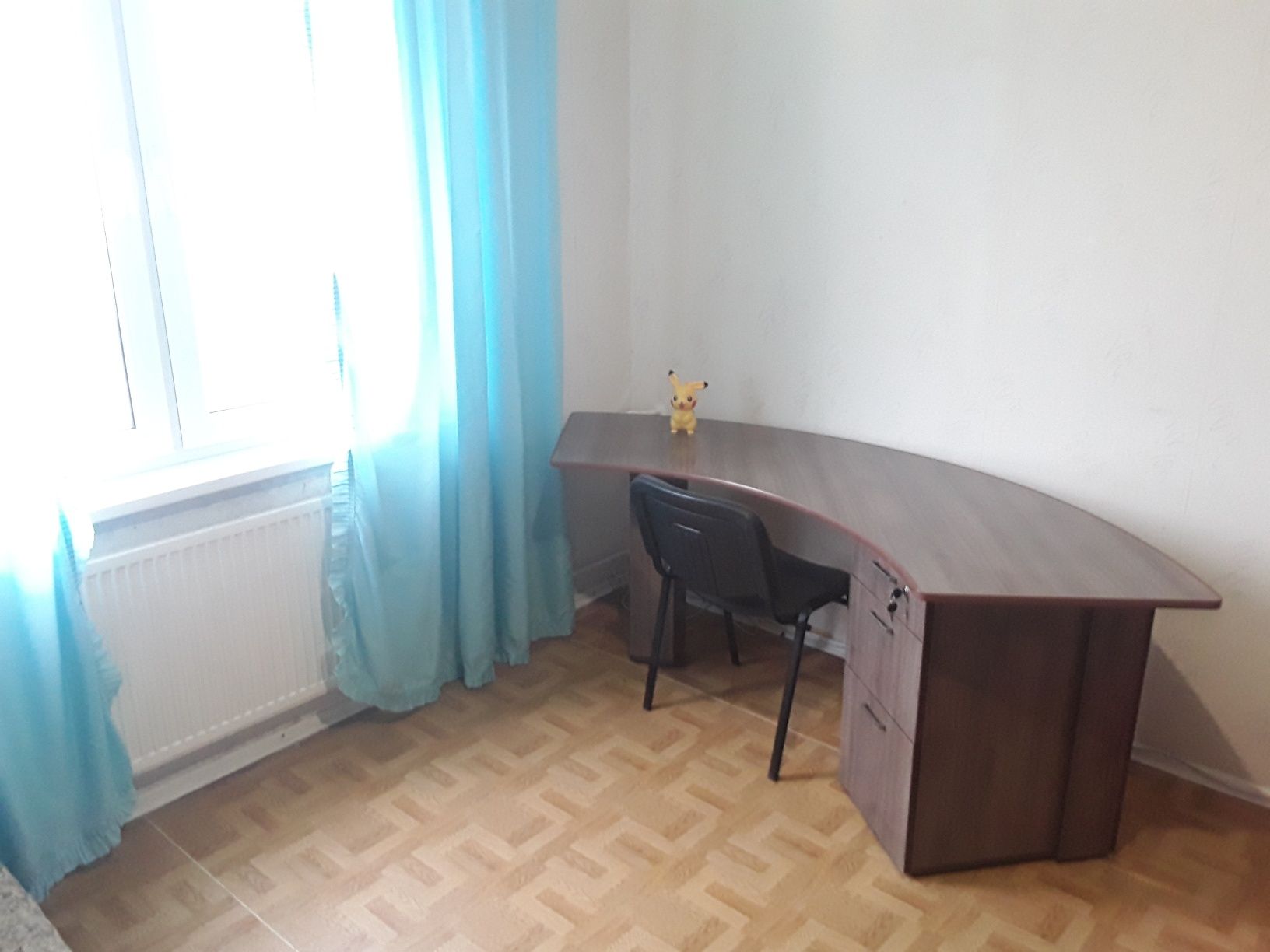 МАКУЛАН, 3-х кімнатна квартира,Центрально-міський р-н.