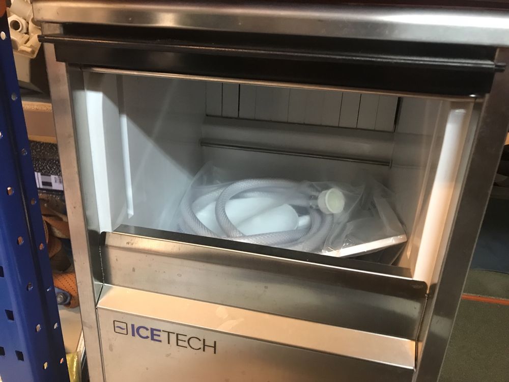 Maquina de fazer gelo Icetech