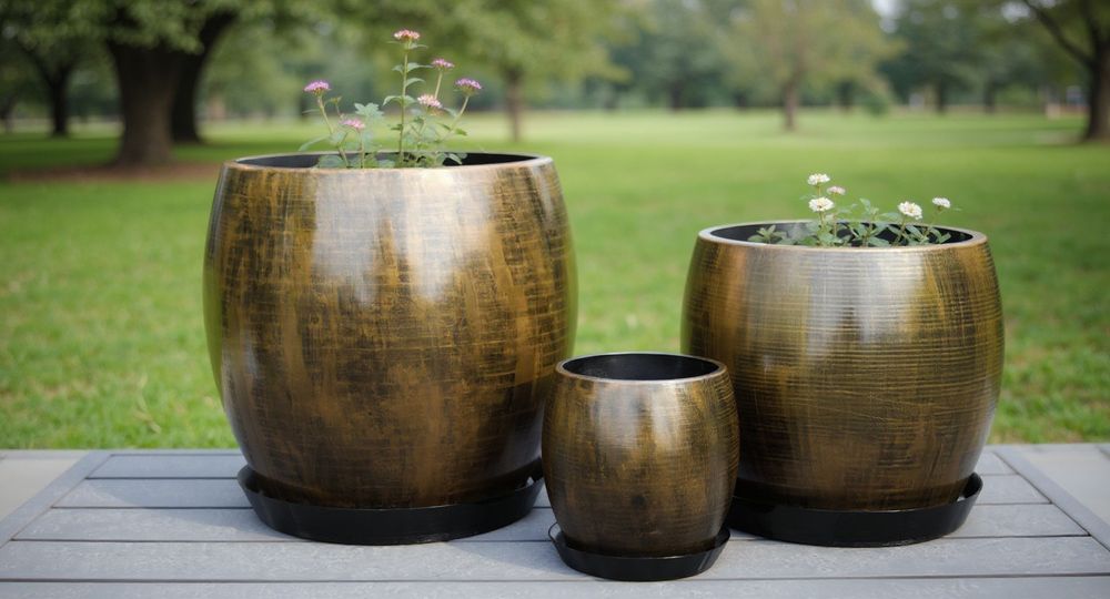 Zestaw 3 donic o bańkowym kształcie, z podstawkami - Victorian Brass
