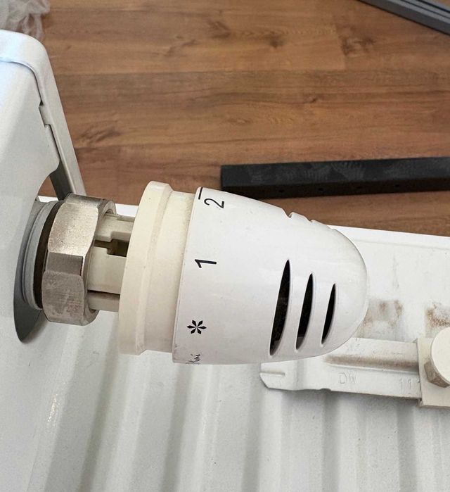 Grzejnik biały pokojowy 60 wys. x 50 szer. x 6 gł.