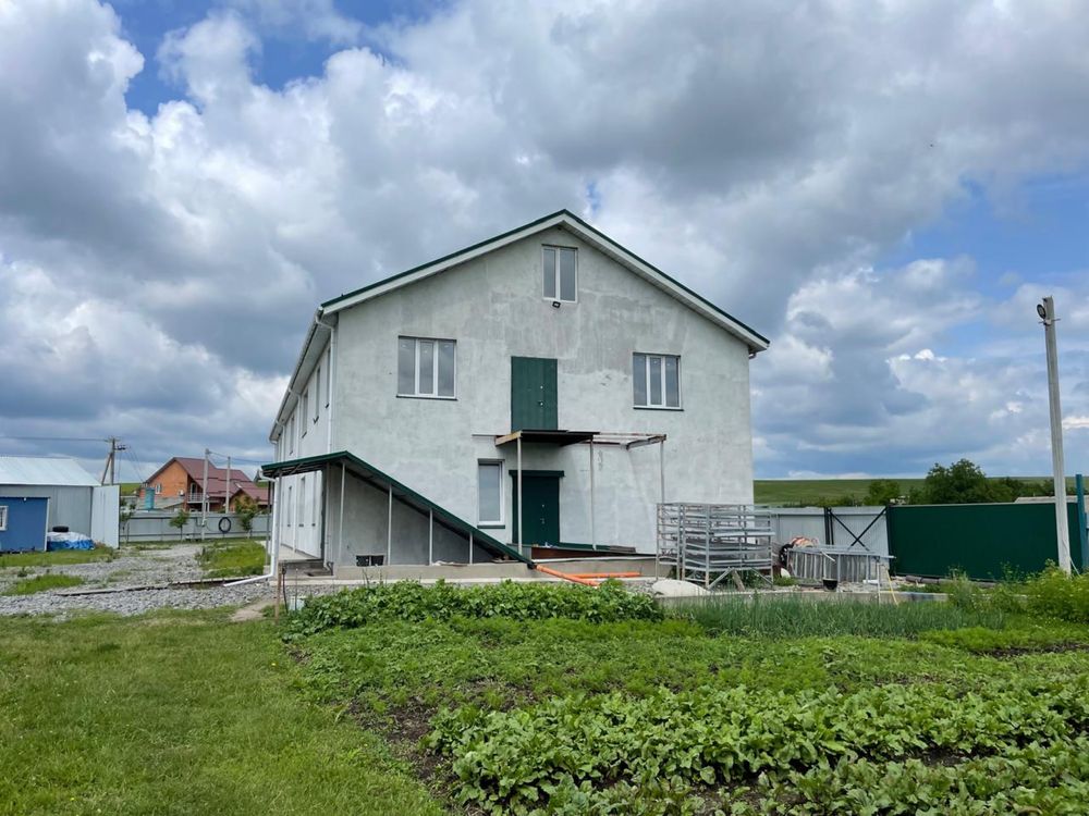 Продаж універсального фермерського господарства під Києвом