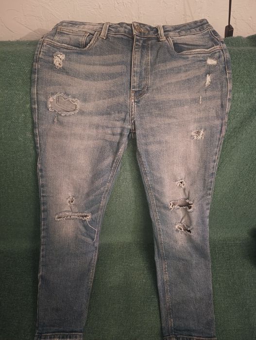 Spodnie z dziurami ZARA