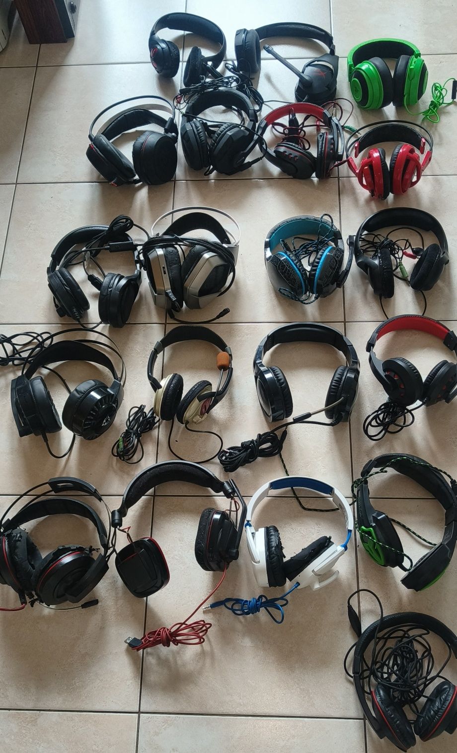 Słuchawki gamingowe Razor Creative MSI i inne 30 szt uszkodzone