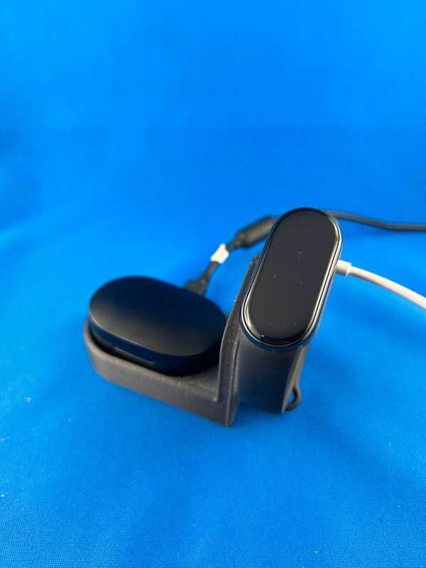 Stojak na ładowarkę do Xiaomi Smart Band 8 i słuchawki Earbuds