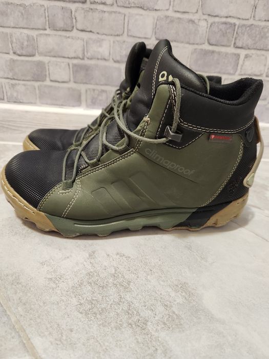 Зимові кроси Adidas