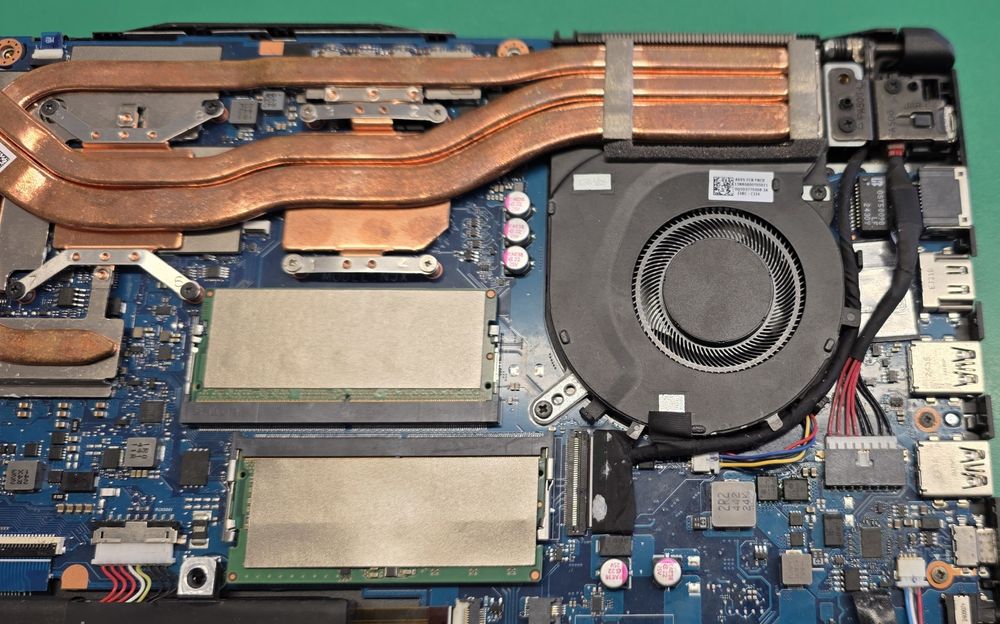 Asus tuf Gaming a15 пiд відновлення.