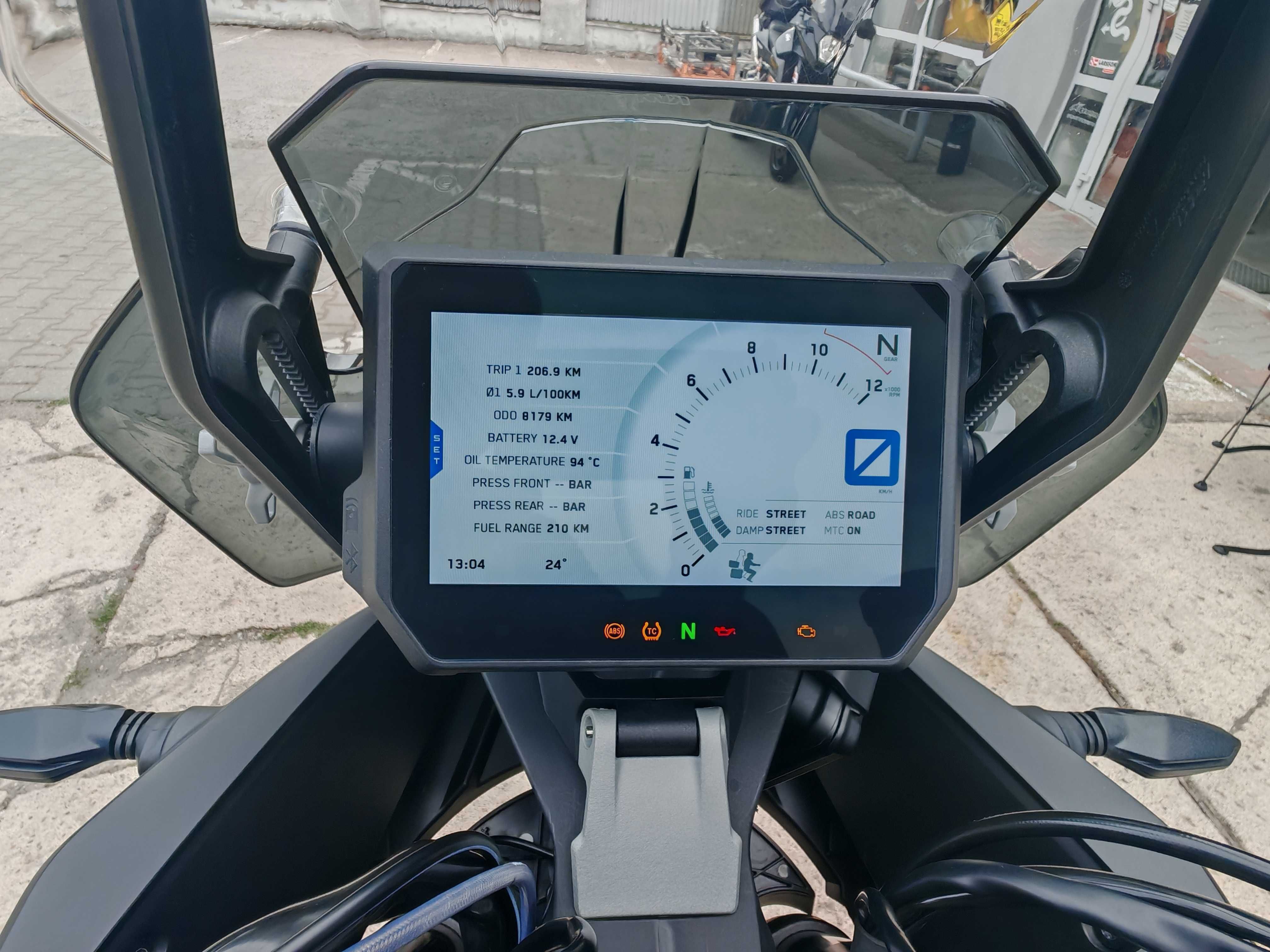 Ktm 1290 Super Adventure S, srebrny, 2020 rok.