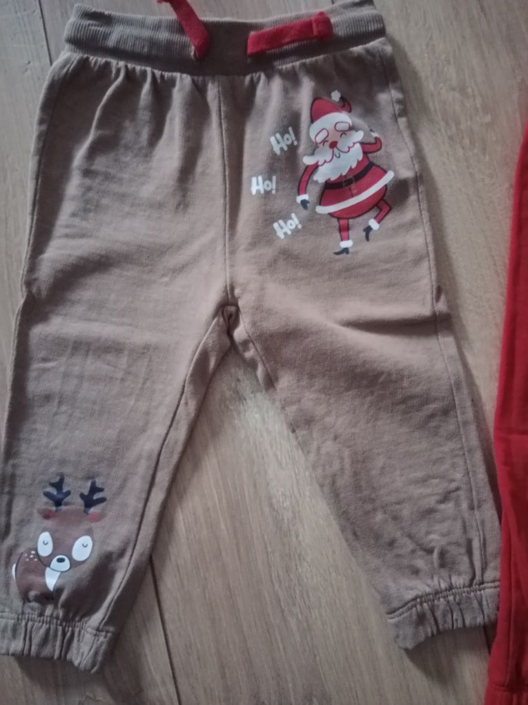 Spodnie dresowe z motywem świątecznym