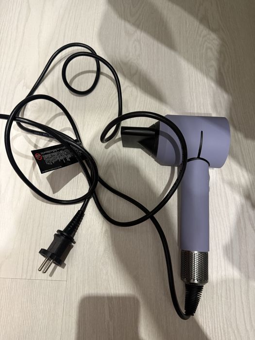 Фен Dyson в идеальном состоянии