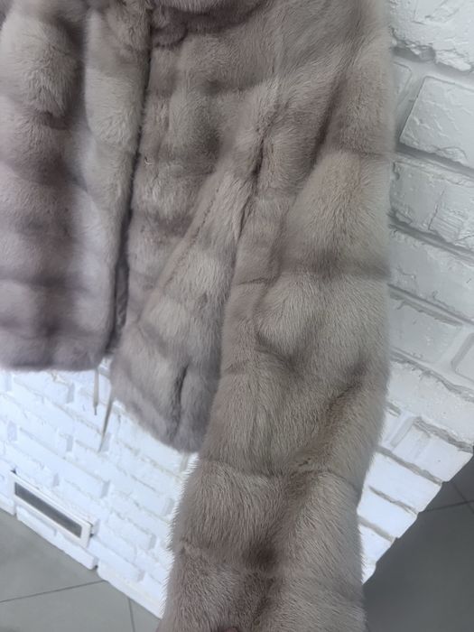 Натурвльна шуба з норки коротка