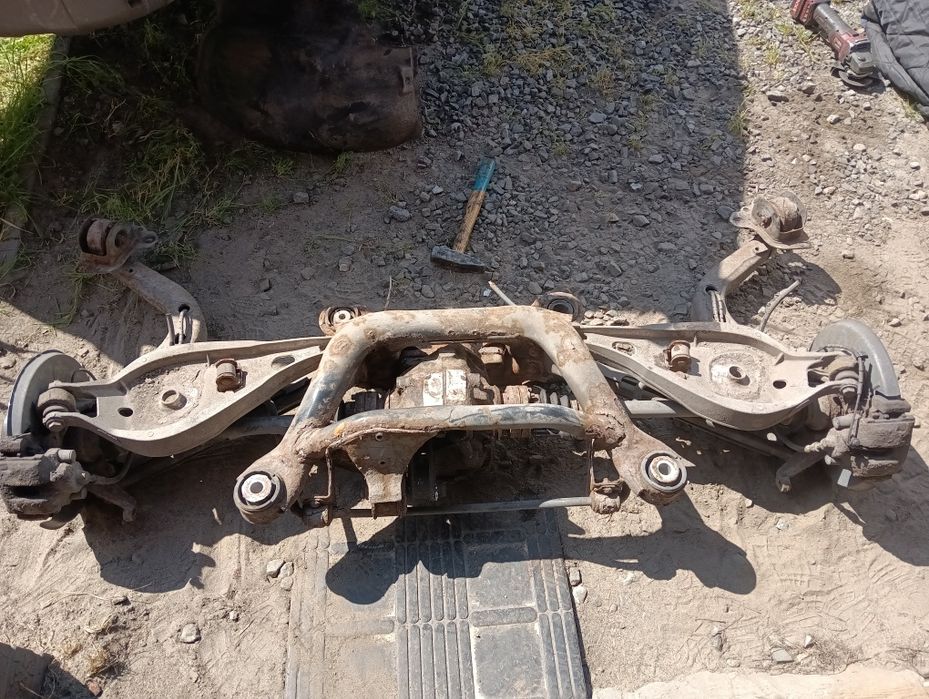 BMW E46 wahacz tył wleczony prawy lewy zwrotnica kombi sedan coupe com