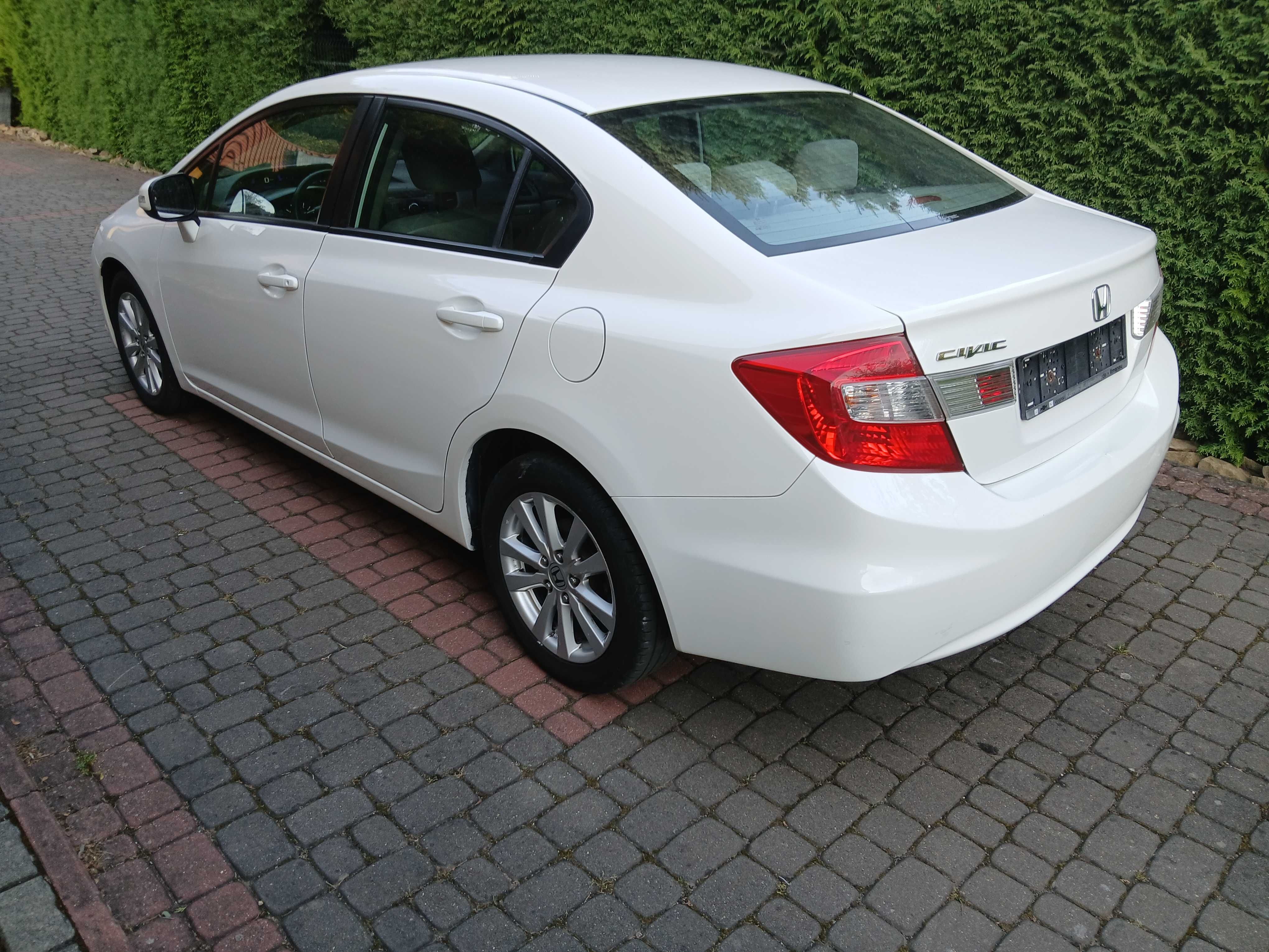 Civic sedan 1.8ben,Klimatronic,Servisowana
