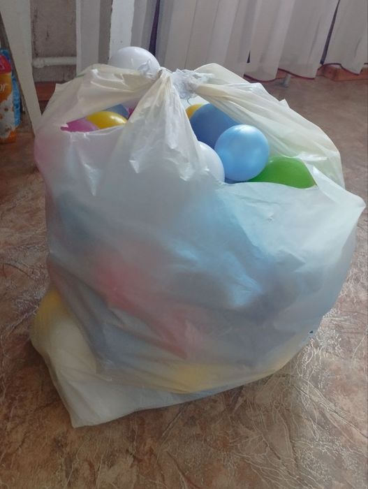 Продам кульки для сухого басейну і манеж для них