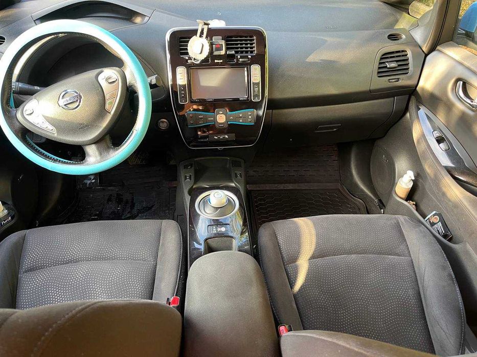 NISSAN Leaf 2013 р 24 кВт