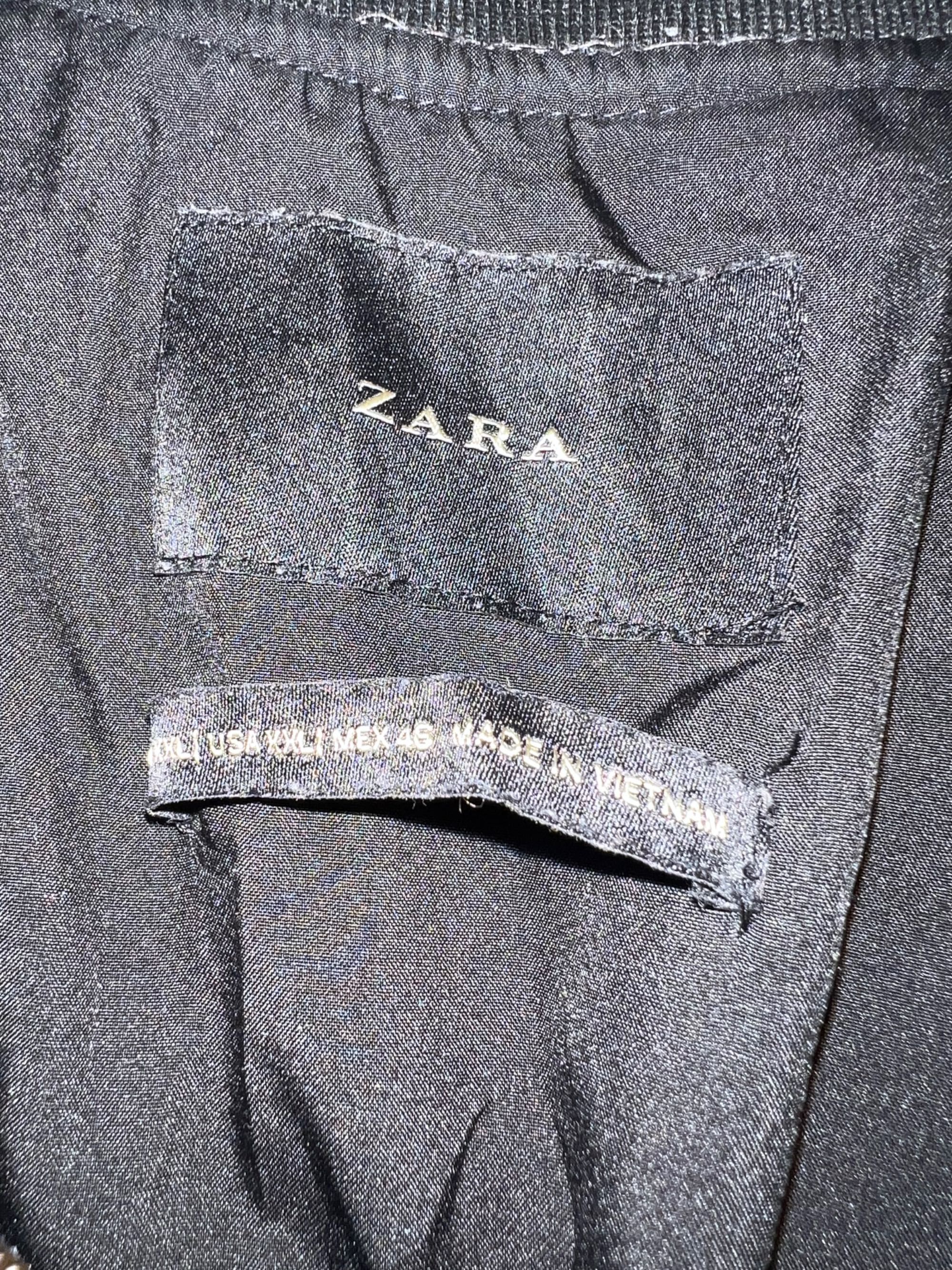 Продаю чоловічий бомбер Zara