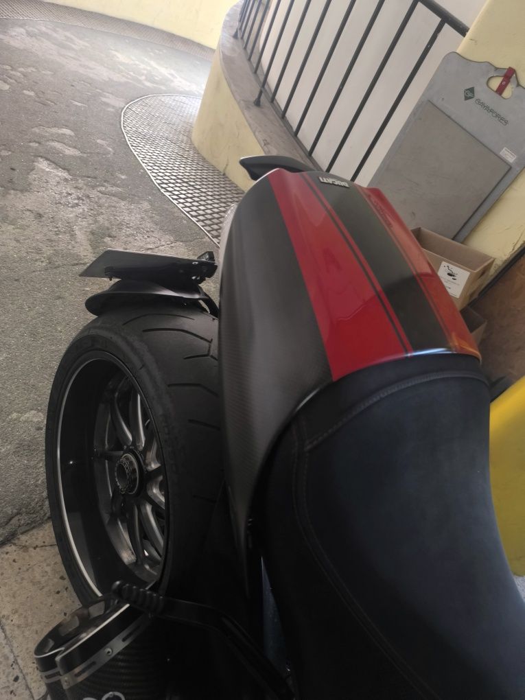 Ducati Diavel 1200