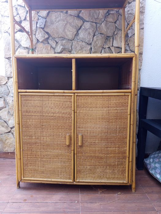 Móvel estante em vime/ bambu/ verga