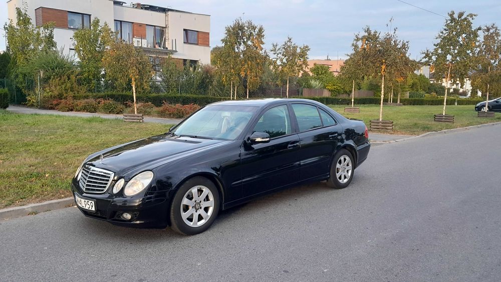 Mercedes e klasa e200 benzyna sedan automat