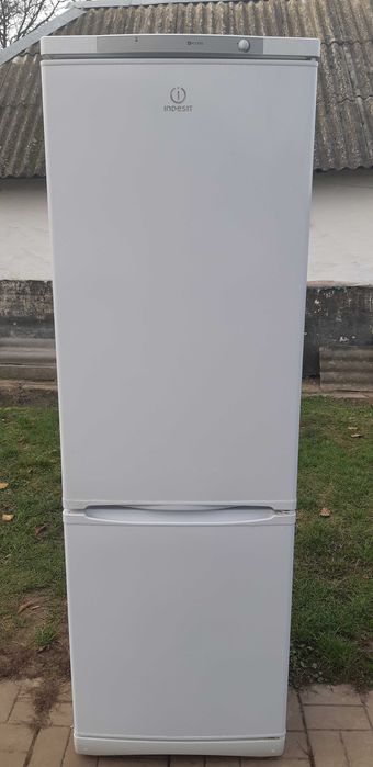 Холодильник INDESIT