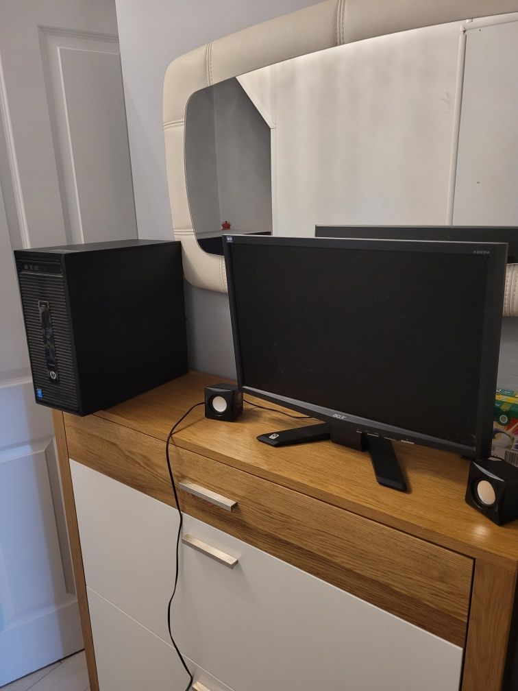 Komputer HP pro desk 400 G2 MT