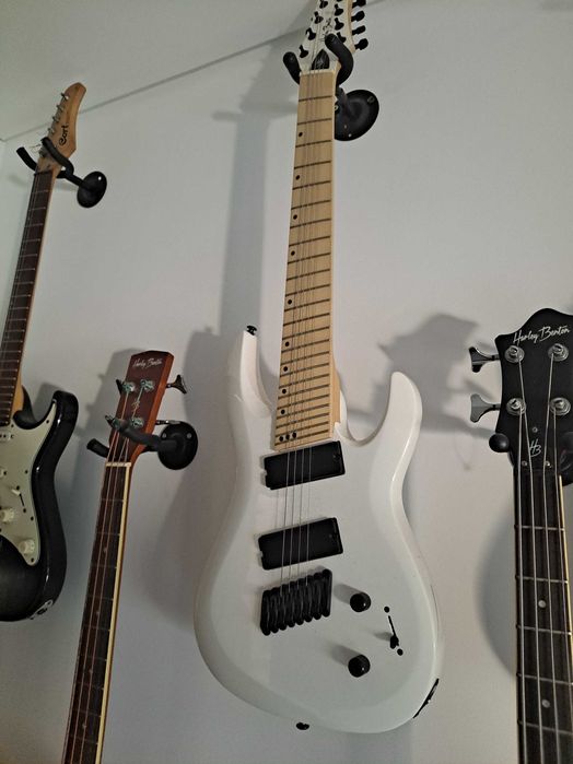 Coleção de Guitarras e baixos Part II