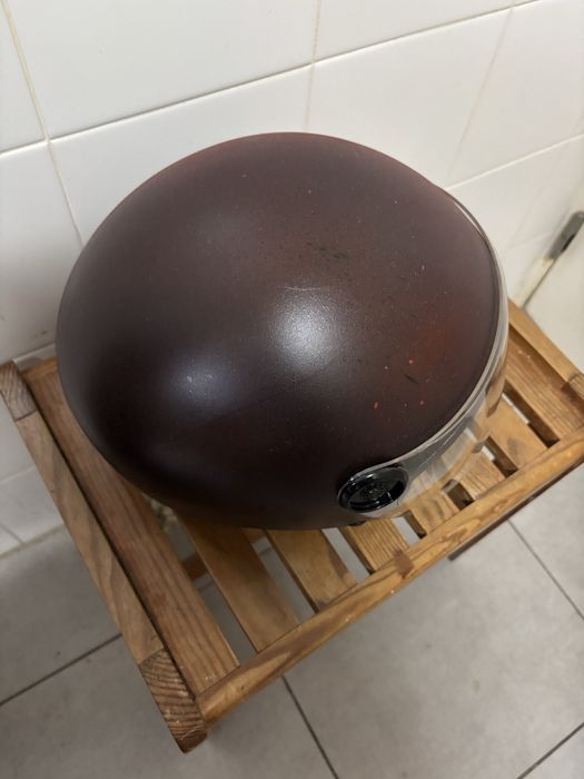 Capacete novo viseira apenas com poucos riscos